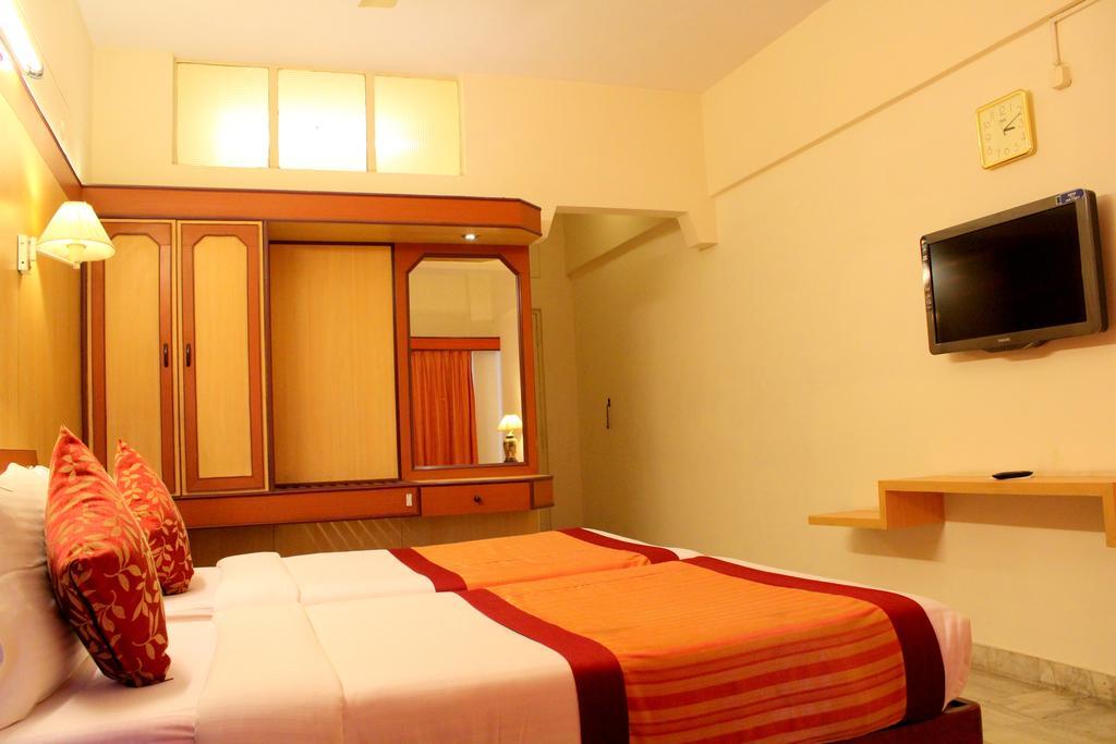 Hotel Yasodha Towers Hosur Room photo