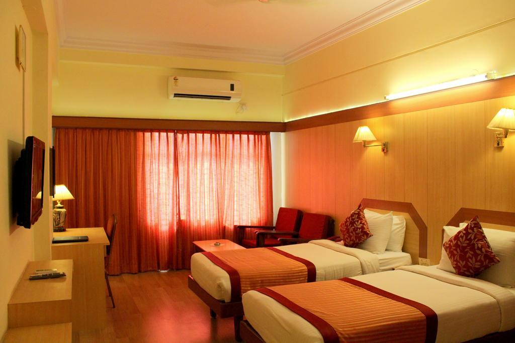 Hotel Yasodha Towers Hosur Room photo