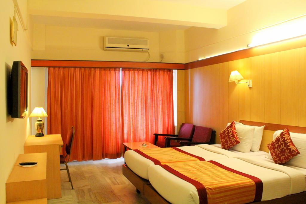 Hotel Yasodha Towers Hosur Room photo