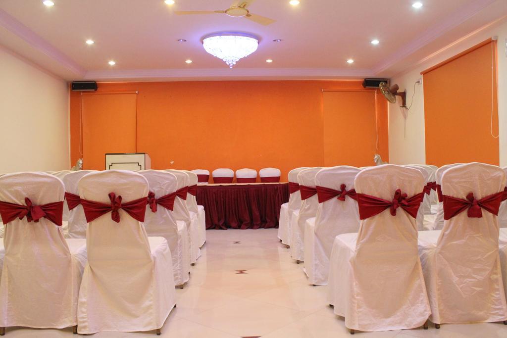 Hotel Yasodha Towers Hosur Exterior photo