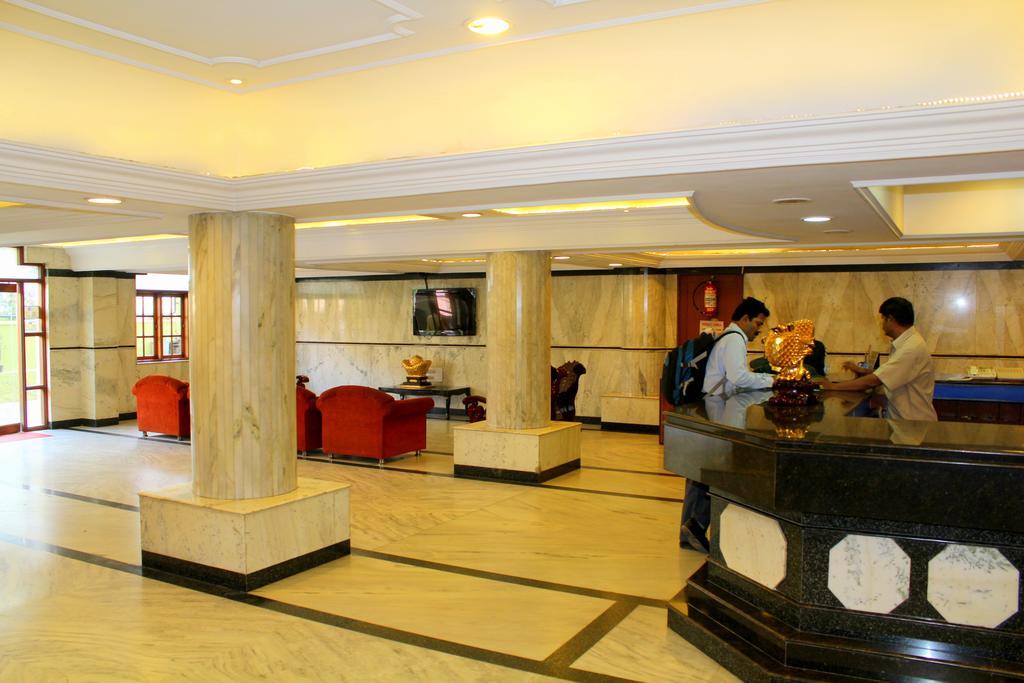 Hotel Yasodha Towers Hosur Exterior photo
