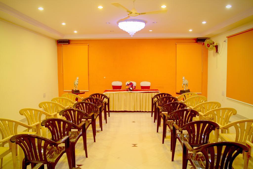 Hotel Yasodha Towers Hosur Exterior photo